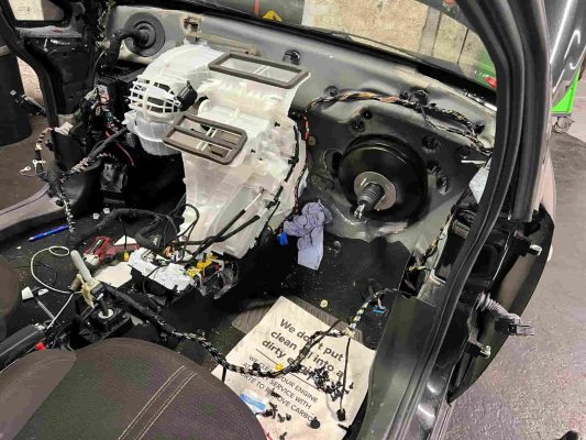 Vauxhall corsa with the dashboard removed